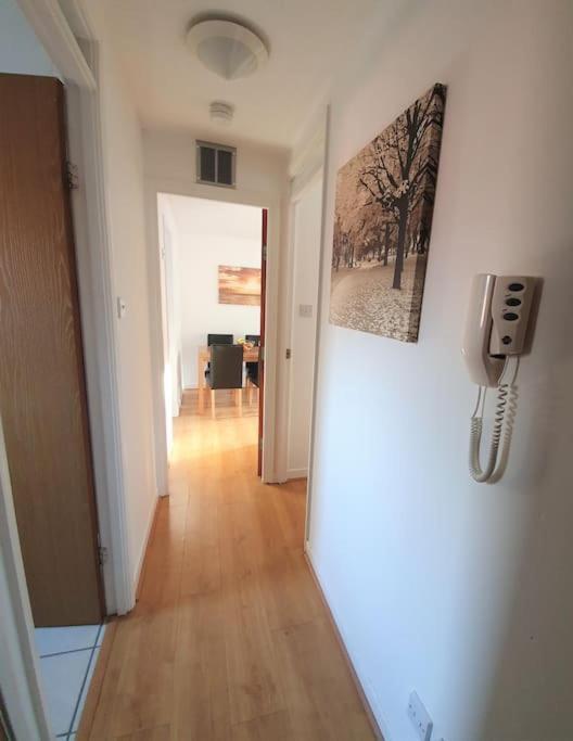 Modern One Bedroom Apt - City Centre & Freeparking グラスゴー エクステリア 写真