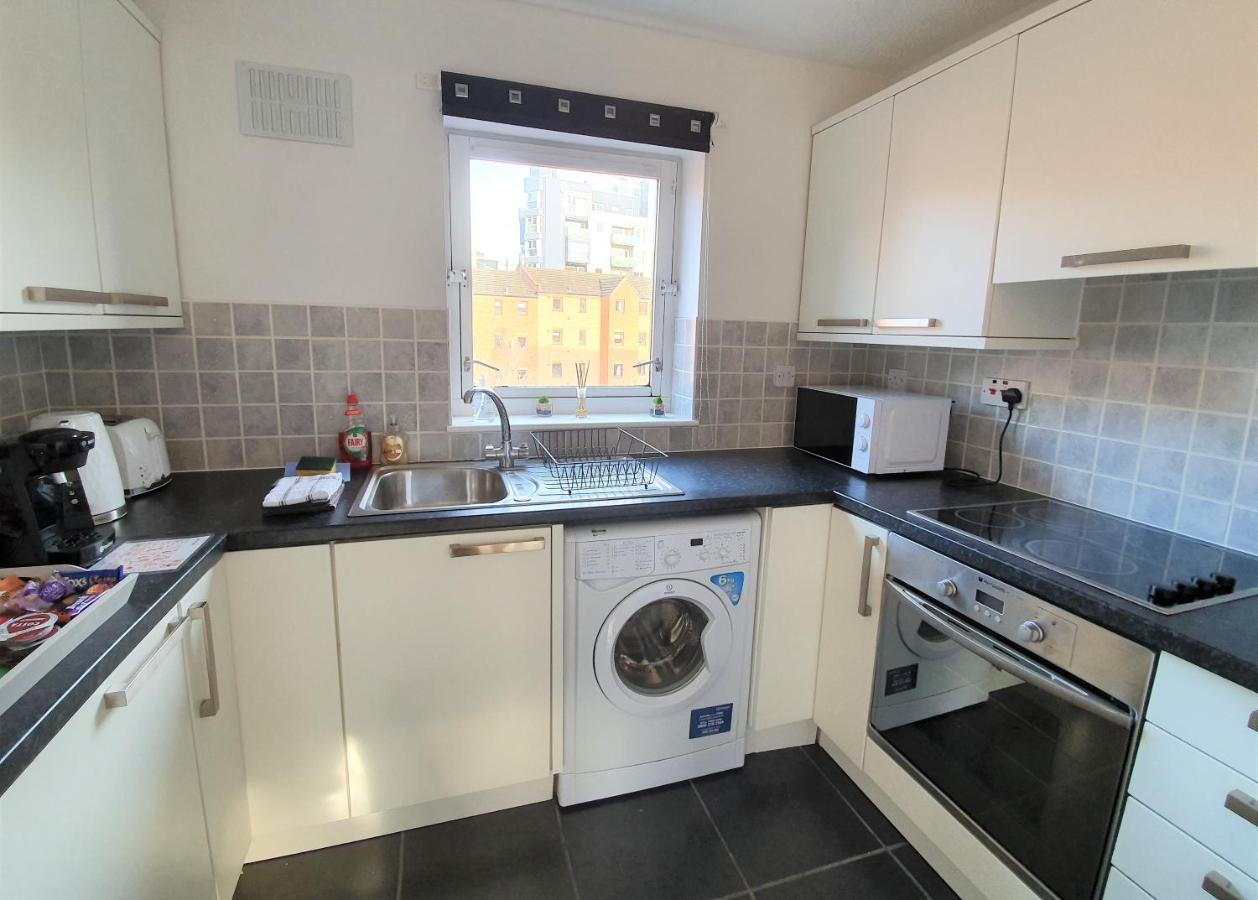 Modern One Bedroom Apt - City Centre & Freeparking グラスゴー エクステリア 写真